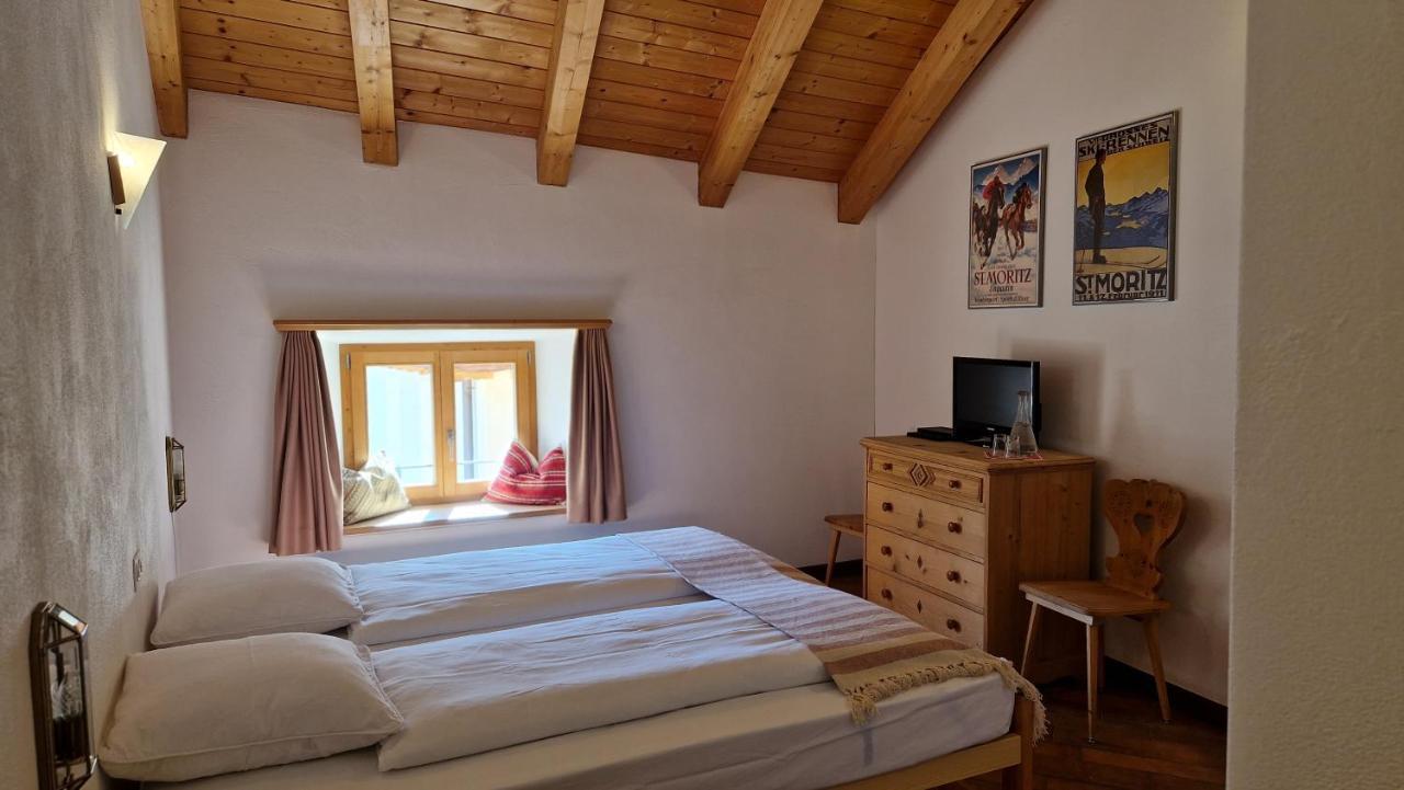 Bed and Breakfast Weisses Kreuz - Crusch Alva Самедан Экстерьер фото